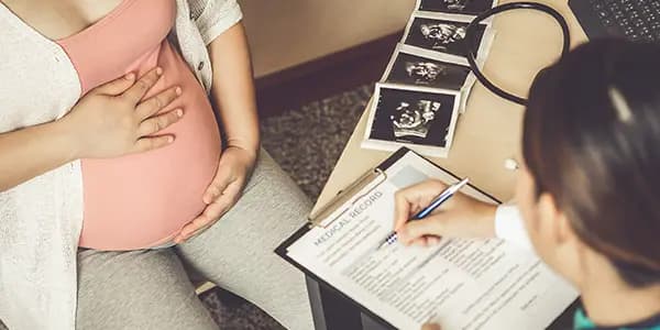 Fertility treatment scenarios - Mother and doctor