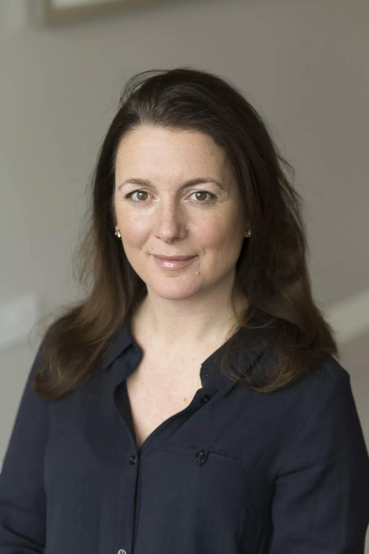 Dr. Lara Hodges