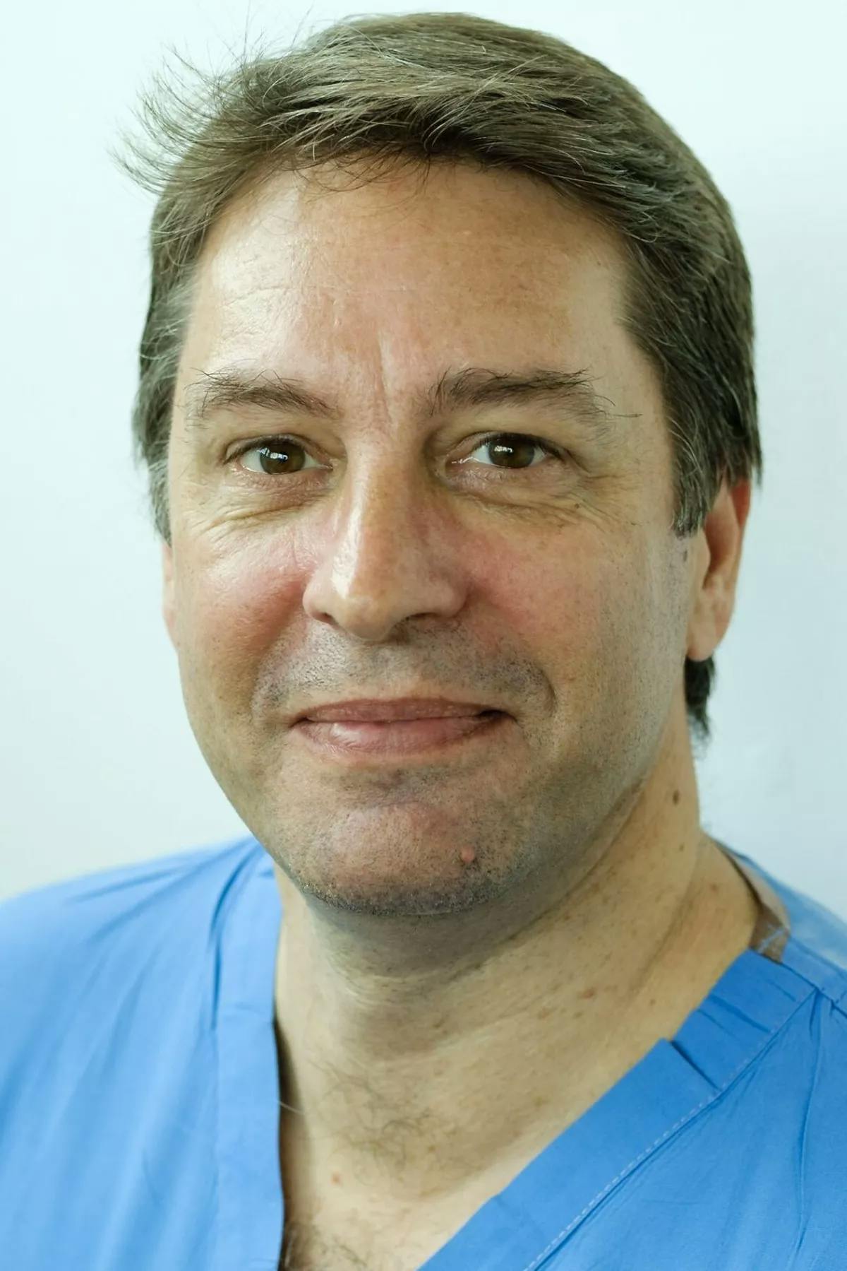 Dr Chris Guyer